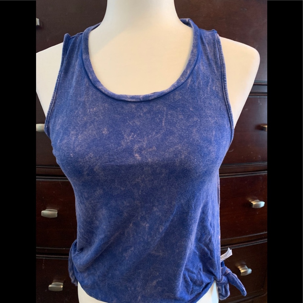 FREE with purchase American Eagle soft and sexy tank size XS